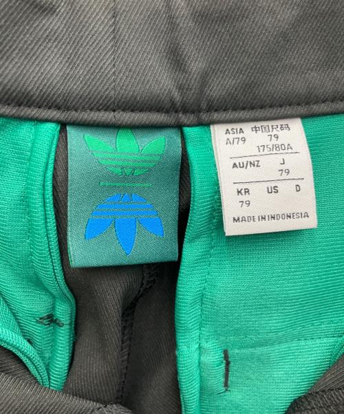 adidas（アディダス）adidas (アディダス) ROLLING LINKS ツイストウィーブ ワイド チノパンツ ブラック サイズ:79 未使用品の古着・服飾アイテム