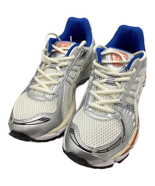 asics（アシックス）asics (アシックス) KITH RONNIE FIEG (キスロニーフィグ) スニーカー ホワイト×シルバー サイズ:27.5の古着・服飾アイテム