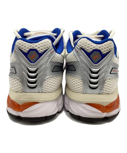 asics（アシックス）asics (アシックス) KITH RONNIE FIEG (キスロニーフィグ) スニーカー ホワイト×シルバー サイズ:27.5の古着・服飾アイテム