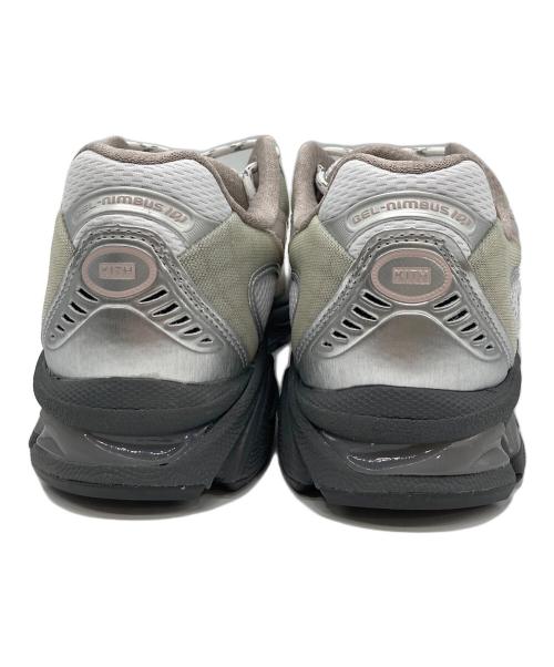 asics（アシックス）asics (アシックス) KITH RONNIE FIEG (キスロニーフィグ) スニーカー シルバー×ベージュ サイズ:US 9 1/2の古着・服飾アイテム