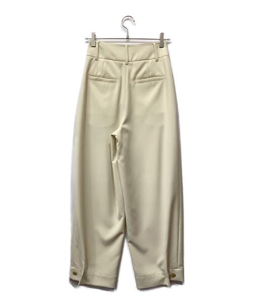 MARW UNITED ARROWS（マルゥ ユナイテッドアローズ）MARW UNITED ARROWS (マルゥ ユナイテッドアローズ) タックパンツ アイボリー サイズ:36の古着・服飾アイテム