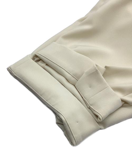 MARW UNITED ARROWS（マルゥ ユナイテッドアローズ）MARW UNITED ARROWS (マルゥ ユナイテッドアローズ) タックパンツ アイボリー サイズ:36の古着・服飾アイテム
