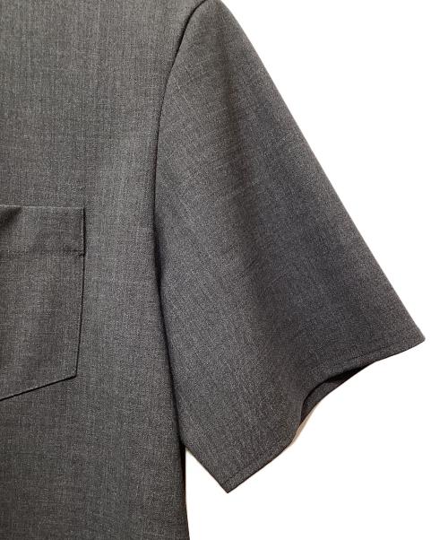 theory（セオリー）theory (セオリー) Traceable Wool Boxy SS PKT SH グレー サイズ:P 未使用品の古着・服飾アイテム