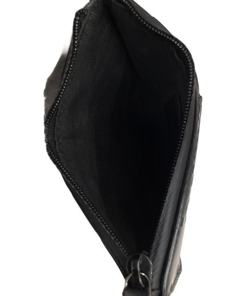 GUCCI（グッチ）GUCCI (グッチ) GGラバーエフェクト ジップカードケース ブラックの古着・服飾アイテム
