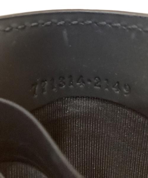 GUCCI（グッチ）GUCCI (グッチ) GGラバーエフェクト ジップカードケース ブラックの古着・服飾アイテム