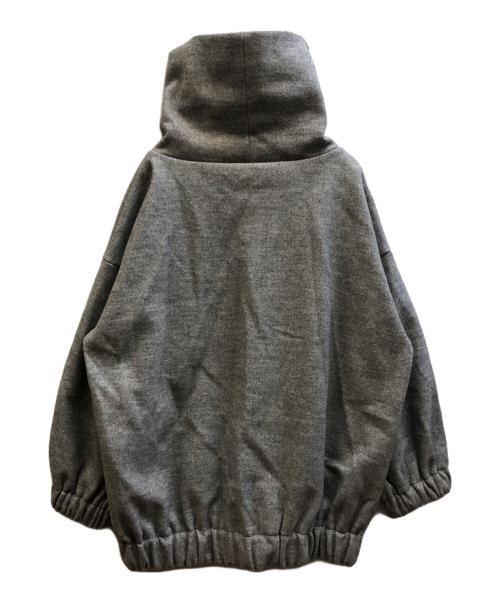 LE PHIL（ル フィル）LE PHIL (ル フィル) ニードルパンチジャージーハイネック グレー サイズ:F 未使用品の古着・服飾アイテム