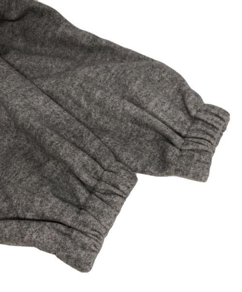 LE PHIL（ル フィル）LE PHIL (ル フィル) ニードルパンチジャージーハイネック グレー サイズ:F 未使用品の古着・服飾アイテム