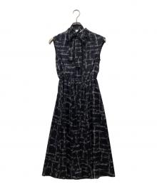 ANAYI（アナイ）の古着「カリグラフィープリントボウタイワンピース」｜ネイビー