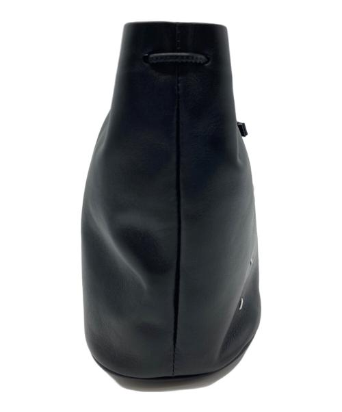 Maison Margiela（メゾンマルジェラ）Maison Margiela (メゾンマルジェラ) TABI BUCKET BAG ブラックの古着・服飾アイテム