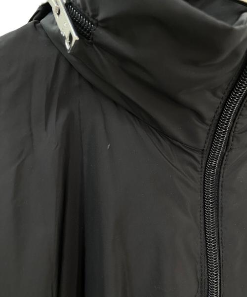 PRADA（プラダ）PRADA (プラダ) ライトRe-nylon レインコート ブラック サイズ:38の古着・服飾アイテム