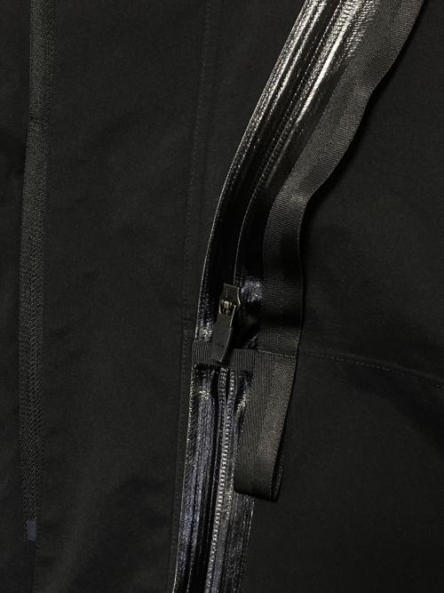 ACRONYM（アクロニウム）ACRONYM (アクロニウム) 3L Gore-Tex Pro Interops Jacket ブラック サイズ:XLの古着・服飾アイテム