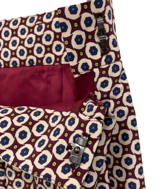 TOMORROW LAND collection（トゥモローランドコレクション）TOMORROW LAND collection (トゥモローランドコレクション) コモンフラワープリントプリーツミディスカート レッド サイズ:36 未使用品の古着・服飾アイテム