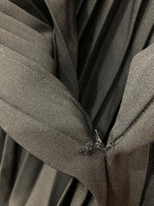 ISSEY MIYAKE（イッセイミヤケ）ISSEY MIYAKE (イッセイミヤケ) プリーツスカート ブラック サイズ:Mの古着・服飾アイテム