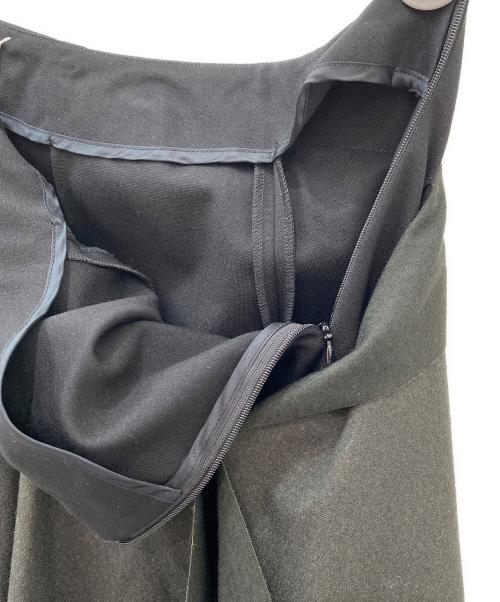 Maison Martin Margiela（メゾンマルタンマルジェラ）Maison Martin Margiela (メゾンマルタンマルジェラ) アシンメトリースカート グレー サイズ:40の古着・服飾アイテム