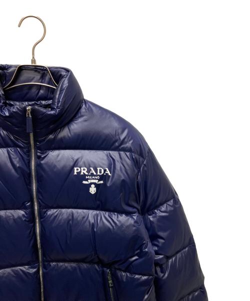 PRADA（プラダ）PRADA (プラダ) シャイニーナイロンダウンジャケット　SGC089 ネイビー サイズ:Mの古着・服飾アイテム