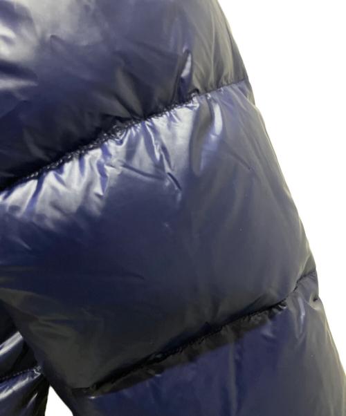 PRADA（プラダ）PRADA (プラダ) シャイニーナイロンダウンジャケット　SGC089 ネイビー サイズ:Mの古着・服飾アイテム