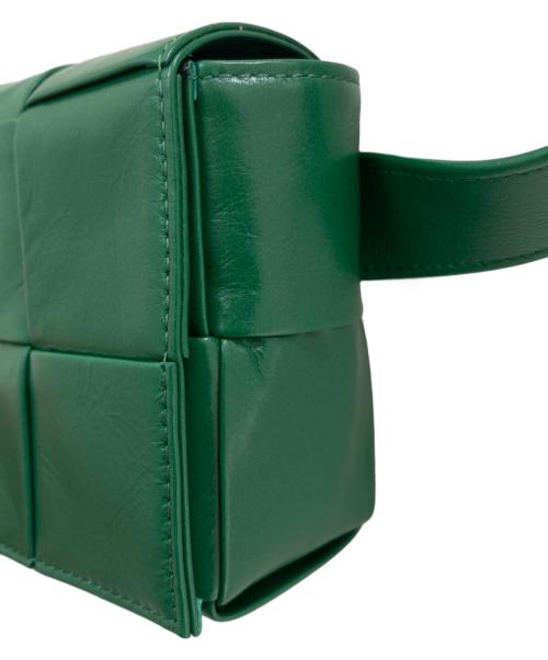 BOTTEGA VENETA（ボッテガベネタ）BOTTEGA VENETA (ボッテガベネタ) マキシ イントレチャート カセット ベルトバッグ グリーンの古着・服飾アイテム