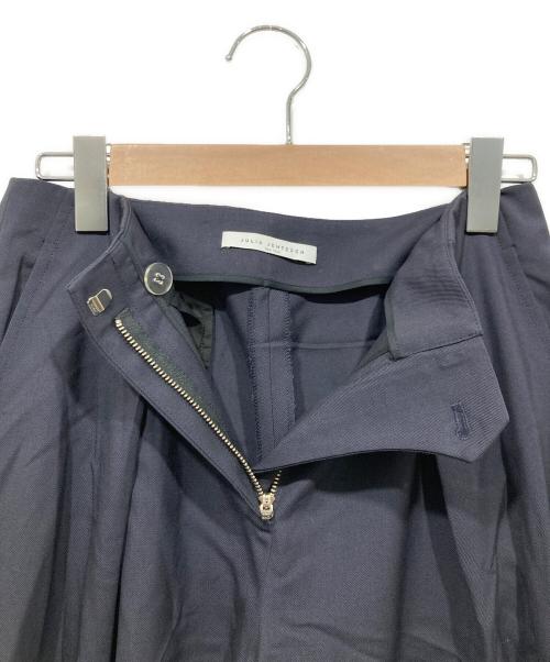 JULIA JENTZSCH（ジュリア イェンチ）JULIA JENTZSCH (ジュリア イェンチ) タックパンツ ネイビー サイズ:4の古着・服飾アイテム