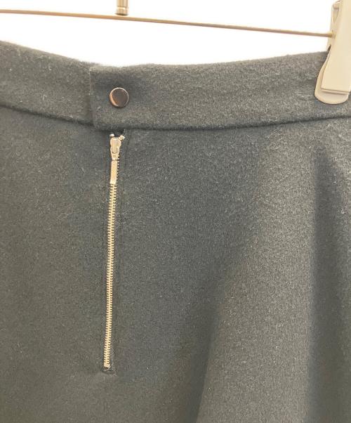 uncrave（アンクレイヴ3.）uncrave (アンクレイヴ) リバー フレア スカート ブラック サイズ:SIZE 1 未使用品の古着・服飾アイテム