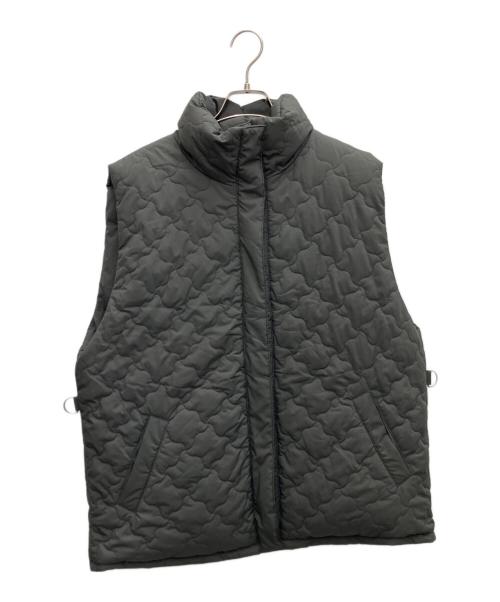 Audrey and John Wad（オードリーアンドジョンワッド）AUDREY AND JOHN WAD (オードリーアンドジョンワッド) リバーシブルスタンドカラーキルトダウンベスト グレー サイズ:SIZEFREEの古着・服飾アイテム
