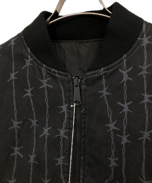 MADE IN STANDARD（メイドインスタンダード）MADE IN STANDARD (メイドインスタンダード) 2WAY PRINTED MA1 VEST ブラック サイズ:Mの古着・服飾アイテム