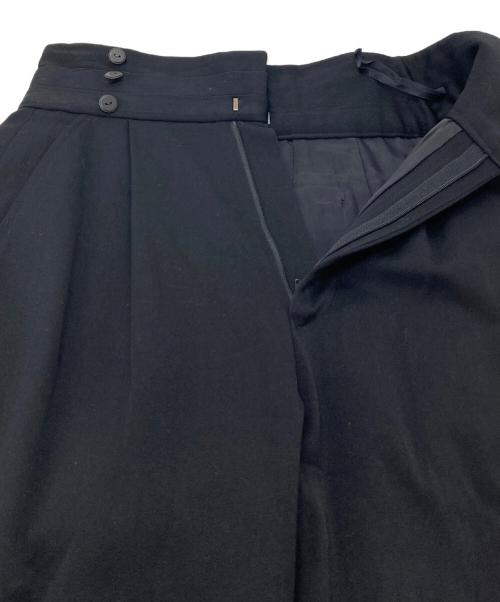 ISSEY MIYAKE（イッセイミヤケ）ISSEY MIYAKE (イッセイミヤケ) ハイウエストパンツ　ウールパンツ ブラック サイズ:Mの古着・服飾アイテム