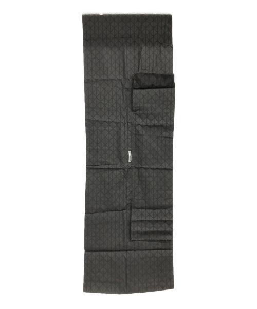 ISSEY MIYAKE（イッセイミヤケ）ISSEY MIYAKE (イッセイミヤケ) BLINK トライアングルピースストール ブラックの古着・服飾アイテム