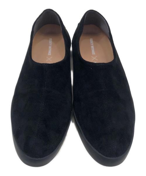 ISSEY MIYAKE（イッセイミヤケ）ISSEY MIYAKE (イッセイミヤケ) UNITED NUDE (ユナイテッドヌード) スウェードスリッポン ブラック サイズ:38の古着・服飾アイテム