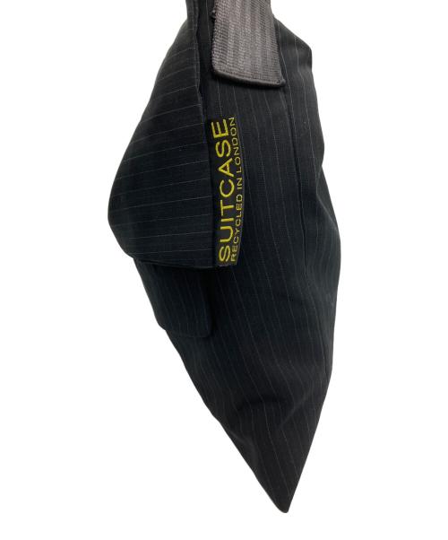 SUITCASE RECYCLED IN LONDON（SUITCASE RECYCLED IN LONDON）SUITCASE RECYCLED IN LONDON (SUITCASE RECYCLED IN LONDON) ショルダーバッグ ブラックの古着・服飾アイテム