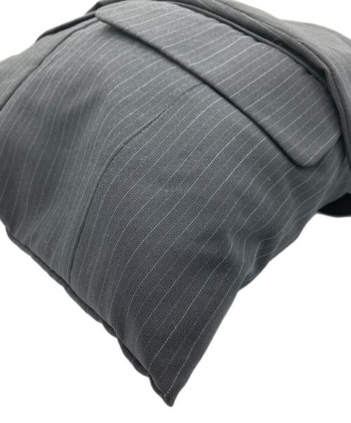 SUITCASE RECYCLED IN LONDON（SUITCASE RECYCLED IN LONDON）SUITCASE RECYCLED IN LONDON (SUITCASE RECYCLED IN LONDON) ショルダーバッグ ブラックの古着・服飾アイテム