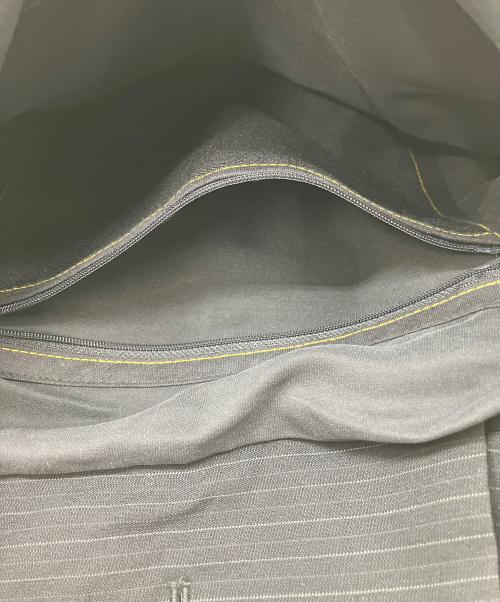 SUITCASE RECYCLED IN LONDON（SUITCASE RECYCLED IN LONDON）SUITCASE RECYCLED IN LONDON (SUITCASE RECYCLED IN LONDON) ショルダーバッグ ブラックの古着・服飾アイテム