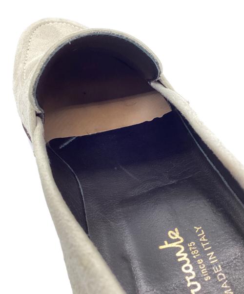 Ferrante（フェランテ）Ferrante (フェランテ) ISEO スエードコインローファー アイボリー サイズ:7の古着・服飾アイテム