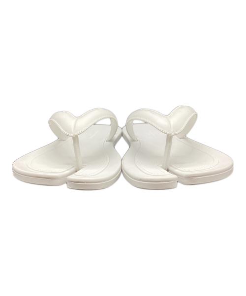 Maison Margiela（メゾンマルジェラ）Maison Margiela (メゾンマルジェラ) トングサンダル ホワイト サイズ:37の古着・服飾アイテム