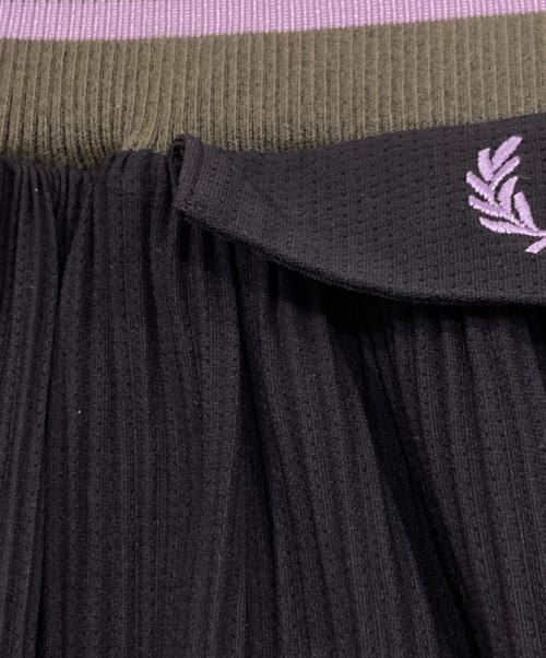 FRED PERRY（フレッドペリー）FRED PERRY (フレッドペリー) プリーツスカート ブラック サイズ:UK8の古着・服飾アイテム