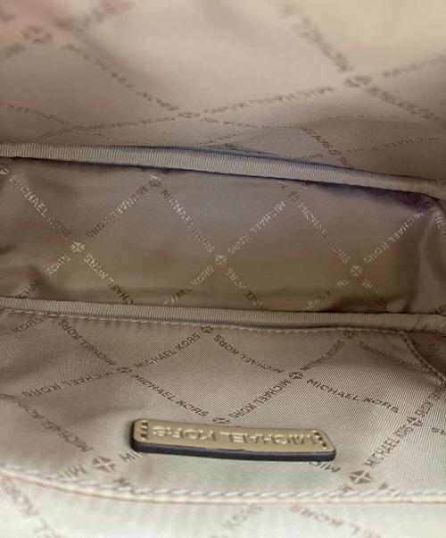 MICHAEL KORS（マイケル・コース）MICHAEL KORS (マイケル・コース) JET SET ITEM　ショルダーバッグ ベージュの古着・服飾アイテム