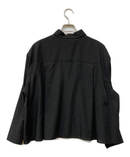 23区（ニジュウサンク）23区 (ニジュウサンク) ロングスリーブシャツ ブラック サイズ:38の古着・服飾アイテム