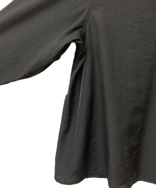 23区（ニジュウサンク）23区 (ニジュウサンク) ロングスリーブシャツ ブラック サイズ:38の古着・服飾アイテム