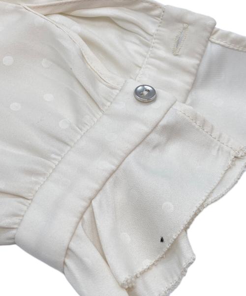 stola.（ストラ）stola. (ストラ) ドットエンボス割繊フリルブラウス アイボリー サイズ:36の古着・服飾アイテム