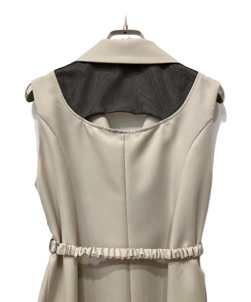 UNITED TOKYO（ユナイテッドトーキョー）UNITED TOKYO (ユナイテッドトーキョー) ヴィンドベストワンピース ベージュ サイズ:2の古着・服飾アイテム