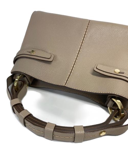 BARNEYS NEWYORK（バーニーズ・ニューヨーク）BARNEYS NEWYORK (バーニーズ・ニューヨーク) 2WAYワンハンドルバッグ ベージュの古着・服飾アイテム