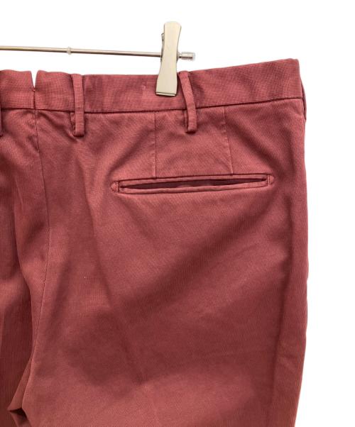 INCOTEX（インコテックス）INCOTEX (インコテックス) SLIM FIT GARMENT DYED COMFORT CHINO コットン ストレッチ スラックス  ワインレッド サイズ:50 未使用品の古着・服飾アイテム