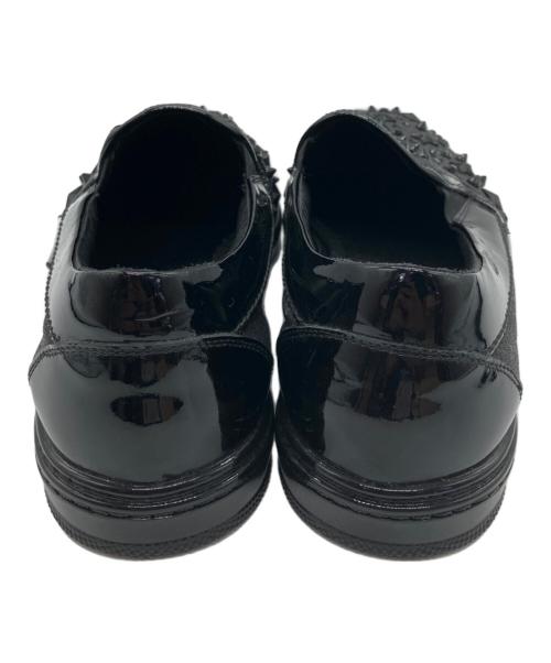 JIMMY CHOO（ジミーチュウ）JIMMY CHOO (ジミーチュウ) スタースタッズスリッポン ブラック サイズ:40の古着・服飾アイテム