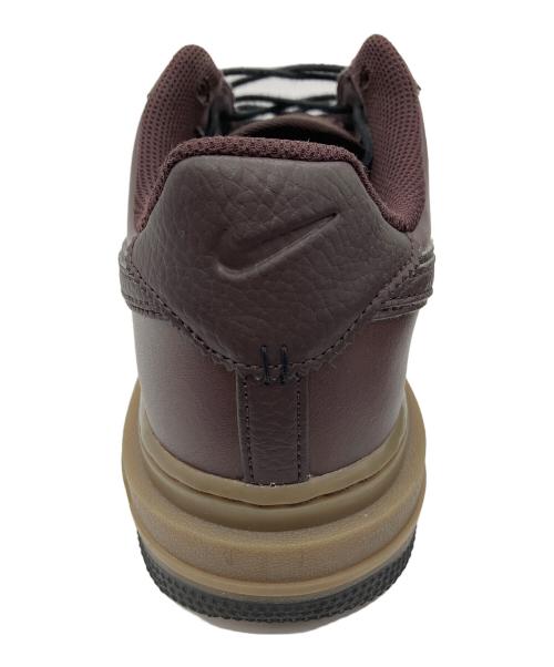 NIKE（ナイキ）NIKE (ナイキ) スニーカー ブラウン サイズ:27.5cmの古着・服飾アイテム