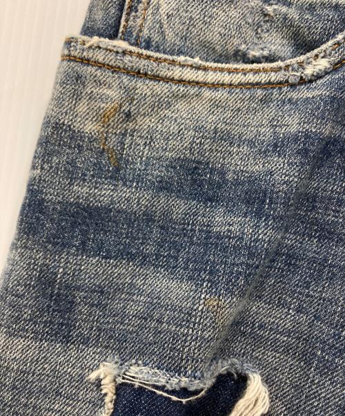 DOLCE & GABBANA（ドルチェ＆ガッバーナ）DOLCE & GABBANA (ドルチェ＆ガッバーナ) familiarワッペン ユーズド加工デニムパンツ インディゴ サイズ:48の古着・服飾アイテム