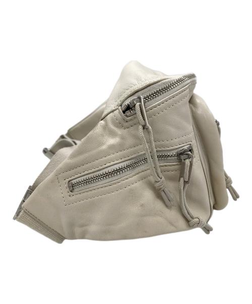 Saint Laurent Paris（サンローランパリ）Saint Laurent Paris (サンローランパリ) クロスボディバッグ ホワイトの古着・服飾アイテム