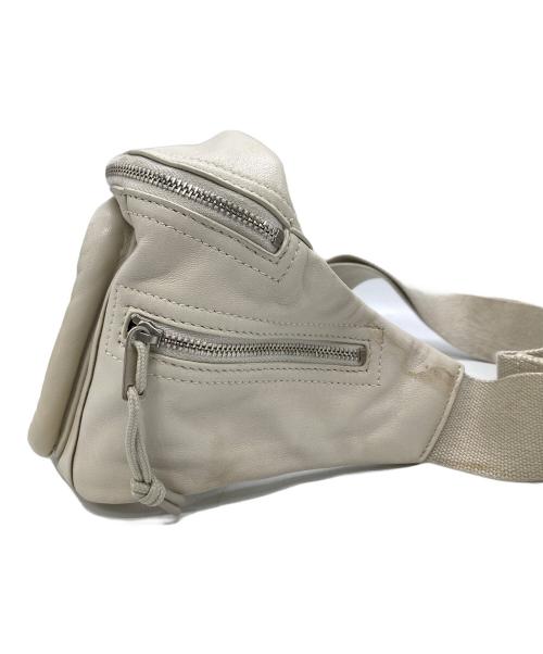 Saint Laurent Paris（サンローランパリ）Saint Laurent Paris (サンローランパリ) クロスボディバッグ ホワイトの古着・服飾アイテム