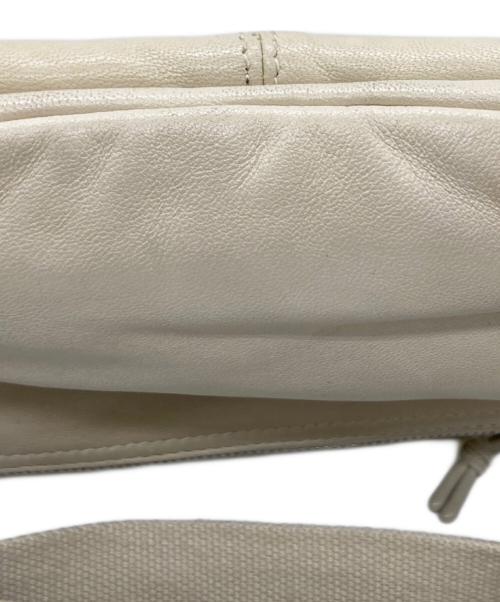 Saint Laurent Paris（サンローランパリ）Saint Laurent Paris (サンローランパリ) クロスボディバッグ ホワイトの古着・服飾アイテム