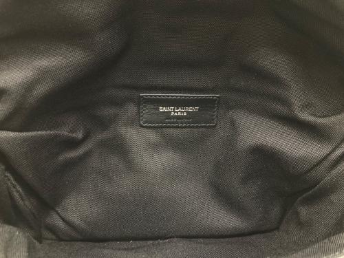 Saint Laurent Paris（サンローランパリ）Saint Laurent Paris (サンローランパリ) クロスボディバッグ ホワイトの古着・服飾アイテム