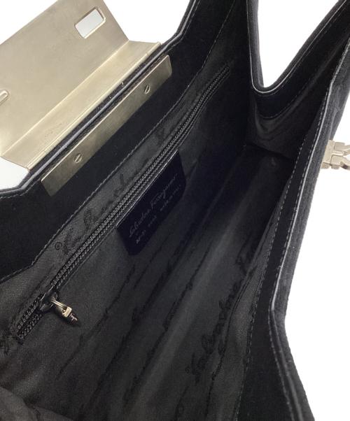 Salvatore Ferragamo（サルヴァトーレ フェラガモ）Salvatore Ferragamo (サルヴァトーレ フェラガモ) セミショルダーバッグ ブラックの古着・服飾アイテム