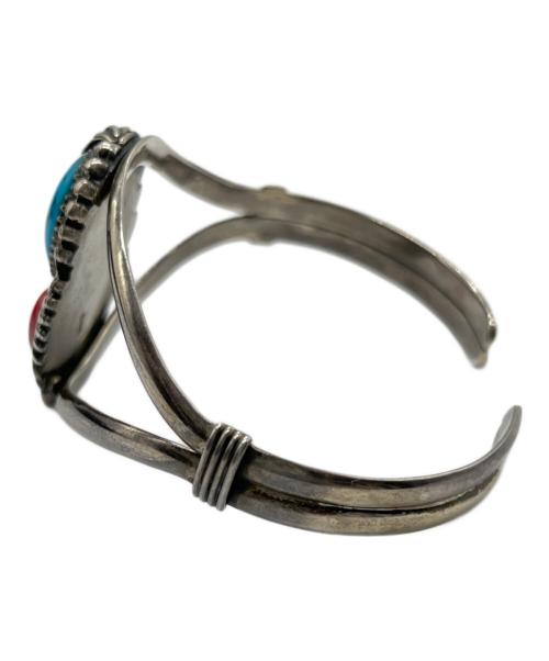 インディアンジュエリーバングル（-）インディアンジュエリーバングル (-) インディアンジュエリーバングル 2ストーンの古着・服飾アイテム